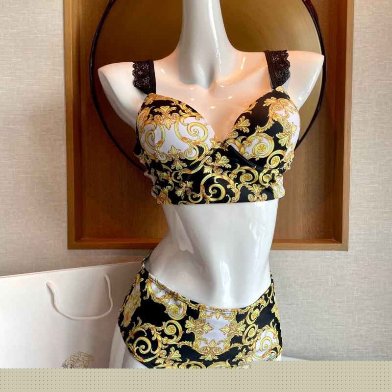 VERSACE